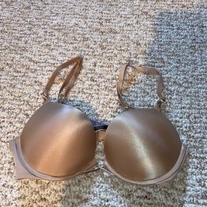 Victoria secret bomb shell bra